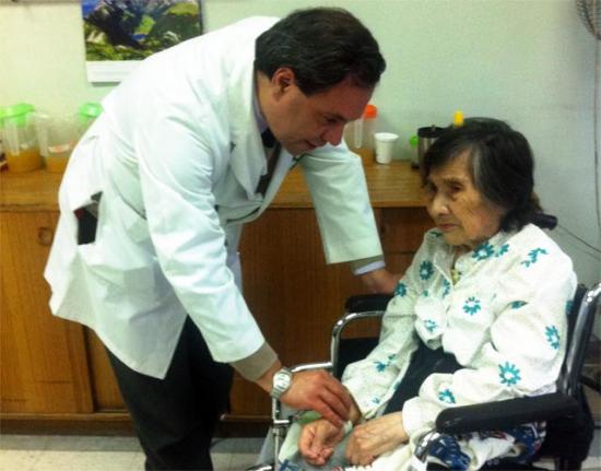 El Gobierno de México le pide ayuda a médicos y enfermeras mayores de 60 años
