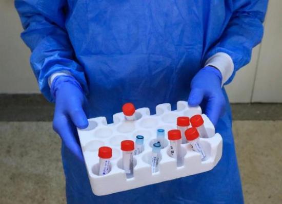 EE.UU. dice tener 'pruebas enormes' del origen del coronavirus en laboratorio