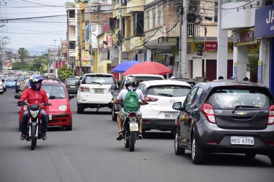 EMERGENCIA: Flujo vehicular se duplica en Portoviejo