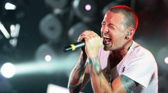 Linkin Park guarda material inédito grabado con Chester Bennington