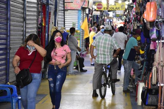 El 45% de locales comerciales de la calle Alajuela abrió sin permiso municipal