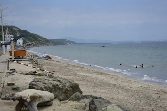 Seis playas de Manabí se reabren el 22 de julio