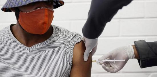 Emiratos Árabes y China prueban dos vacunas para la Covid-19 en 15.000 voluntarios