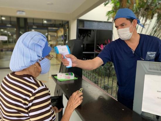 PORTOVIEJO: Hospital del IESS ya atiende de manera presencial