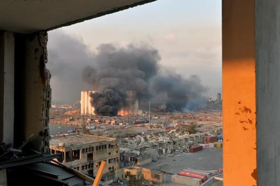 Suben a 63 muertos y 3.000 heridos por la explosión en el puerto de Beirut