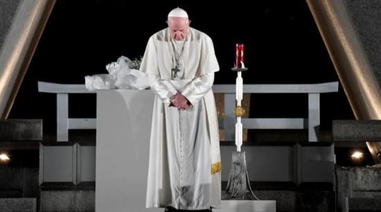 El papa afirmó que para conseguir la paz hay que destruir las armas nucleares