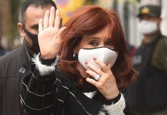 Cristina Fernández demanda a Google por aparecer como 'ladrona de la nación'