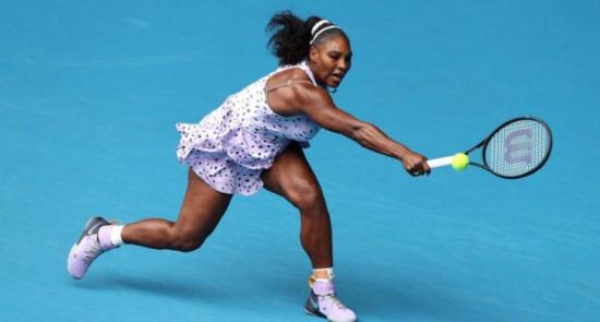 Serena Williams regresa con remontada en Lexington
