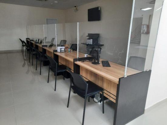 Cuatro agencias de CNEL en Manabí retoman la atención al cliente