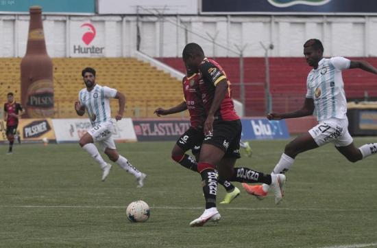 Deportivo Cuenca y Guayaquil City empatan 1-1 en el reinicio de la LigaPro