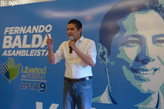 Fernando Balda desiste su candidatura a la presidencia de Ecuador