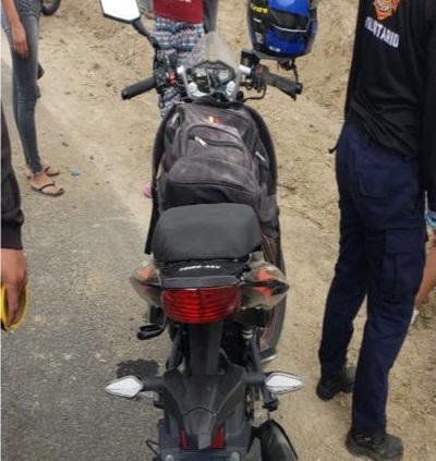 Hombre se volcó en su moto en el sitio La Sequita