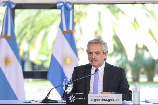Argentina prorroga hasta fin de año la prohibición de cortar electricidad, gas, agua y telefonía