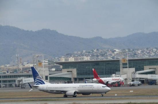 Ecuador levanta todas las restricciones en vuelos nacionales e internacionales