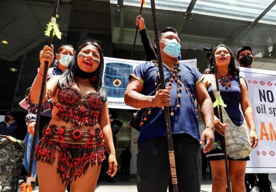 Indígenas de Amazonía denuncian acoso al presentar queja por derrame de crudo