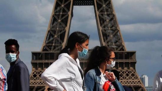 El Gobierno de Francia dice que París podría ser declarado 'zona de alerta máxima' a partir del lunes