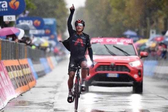 El ecuatoriano Jhonatan Narváez gana la etapa 12 del Giro de Italia