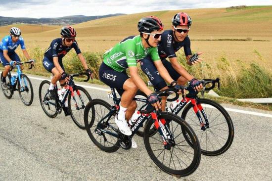 Richard Carapaz es el nuevo líder de la montaña en la etapa 2 de La Vuelta a España