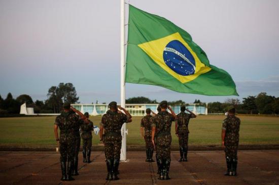 Brasil prorrogará operación de las Fuerzas Armadas en la Amazonía hasta abril
