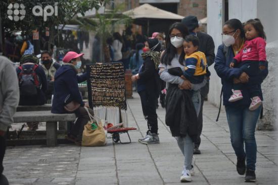 Ecuador bordea los 186.000 casos de covid-19 y cerca de 9.000 fallecidos