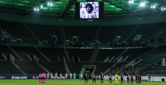 FIFA pide un minuto de silencio por Maradona en todos los partidos del fin de semana