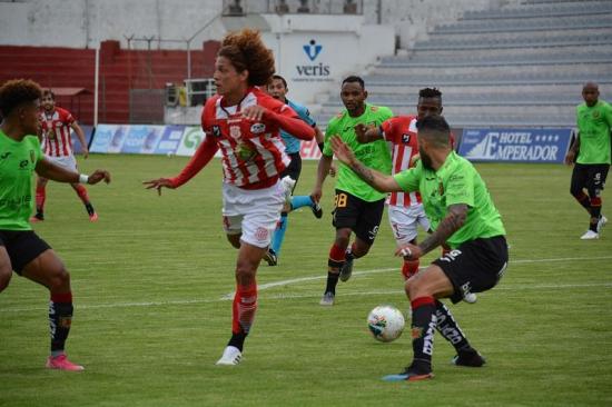 Técnico Universitario y Deportivo Cuenca empatan 1-1