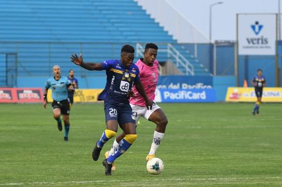 Delfín vence 1-0 a Independiente del Valle
