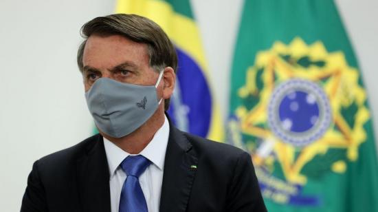 Sube a 14 el número de ministros de Bolsonaro que contrajeron la covid