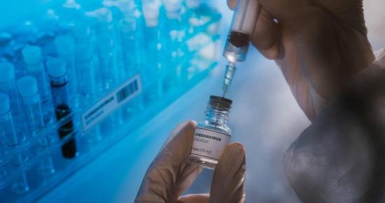 Perú dice tener aseguradas dosis de la vacuna de covid-19 a inicios de 2021
