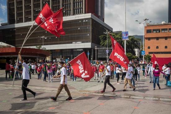El chavismo llama a la movilización electoral sin medidas de bioseguridad