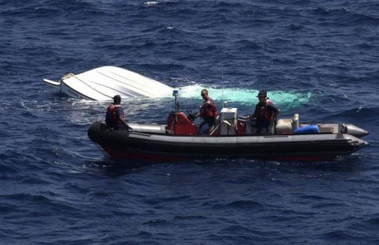 Al menos 5 muertos al zozobrar embarcación en el este de República Dominicana