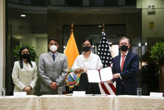 Ecuador y EEUU suscriben un acuerdo para inteligencia aduanera y antinarcóticos