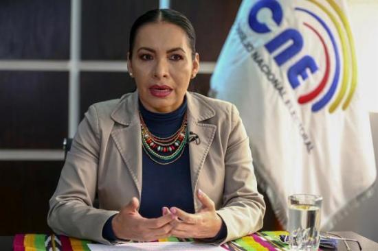 CNE anuncia que se reimprimirá papeletas de candidatos presidenciales por error en logo