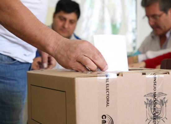 Más de 410.000 ecuatorianos podrán votar en el extranjero el 7 de febrero