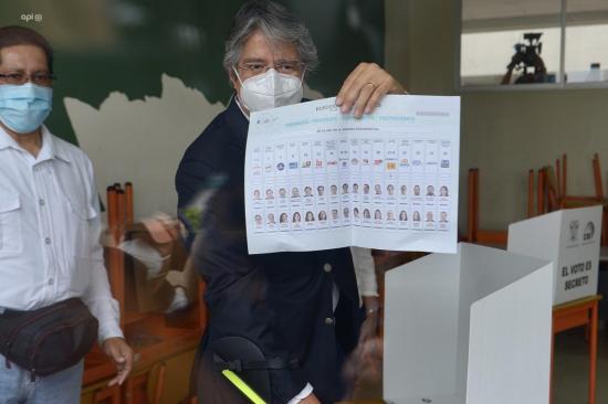 Guillermo Lasso asegura que ganará la presidencia de Ecuador en la segunda vuelta