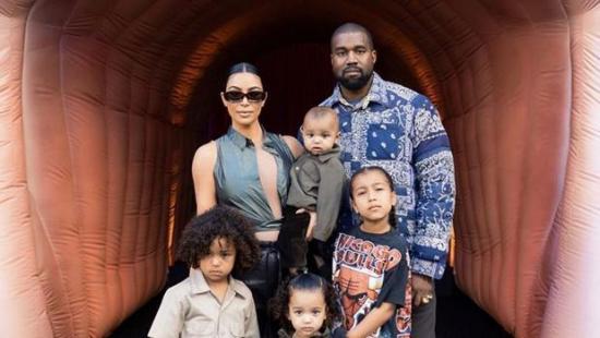 Kim Kardashian establece arreglos de crianza con Kanye West