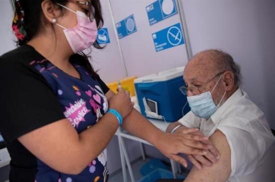 América registra 95,4 millones de vacunados con Chile liderando Latinoamérica