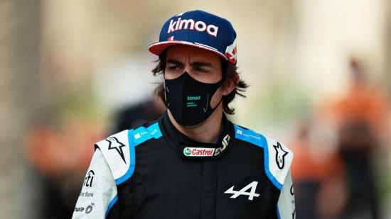 Fernando Alonso completó 128 vueltas en su primer día con el Alpine